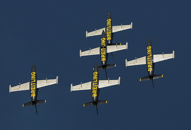 18c.jpg - Breitling Jet Team